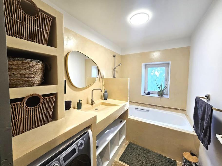 Le Gite De La Marquise - Elegant Appartement Avec Terrasse - Montboucher-sur-Jabron Kültér fotó